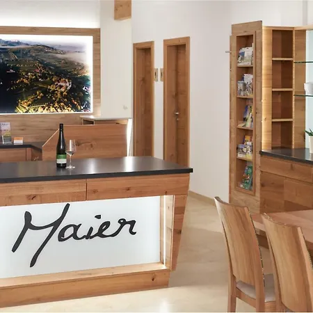Weinhof - Maier * Angern