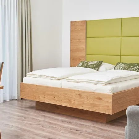 Pensionat Weinhof - Gaestehaus Maier