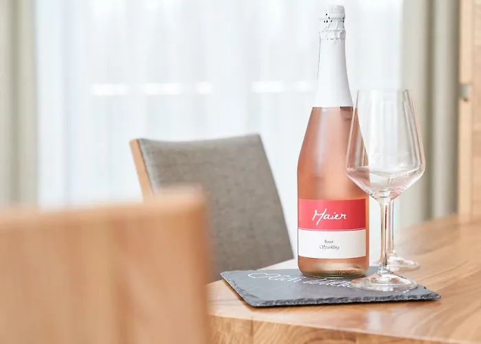 Pensión Weinhof - Gaestehaus Maier 3*